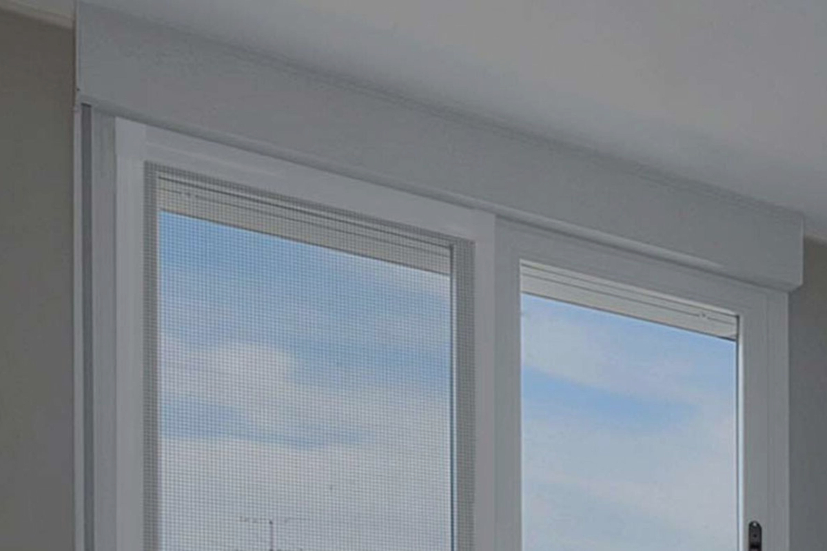 Fenster mit Schiebe-Insektenschutzgitter