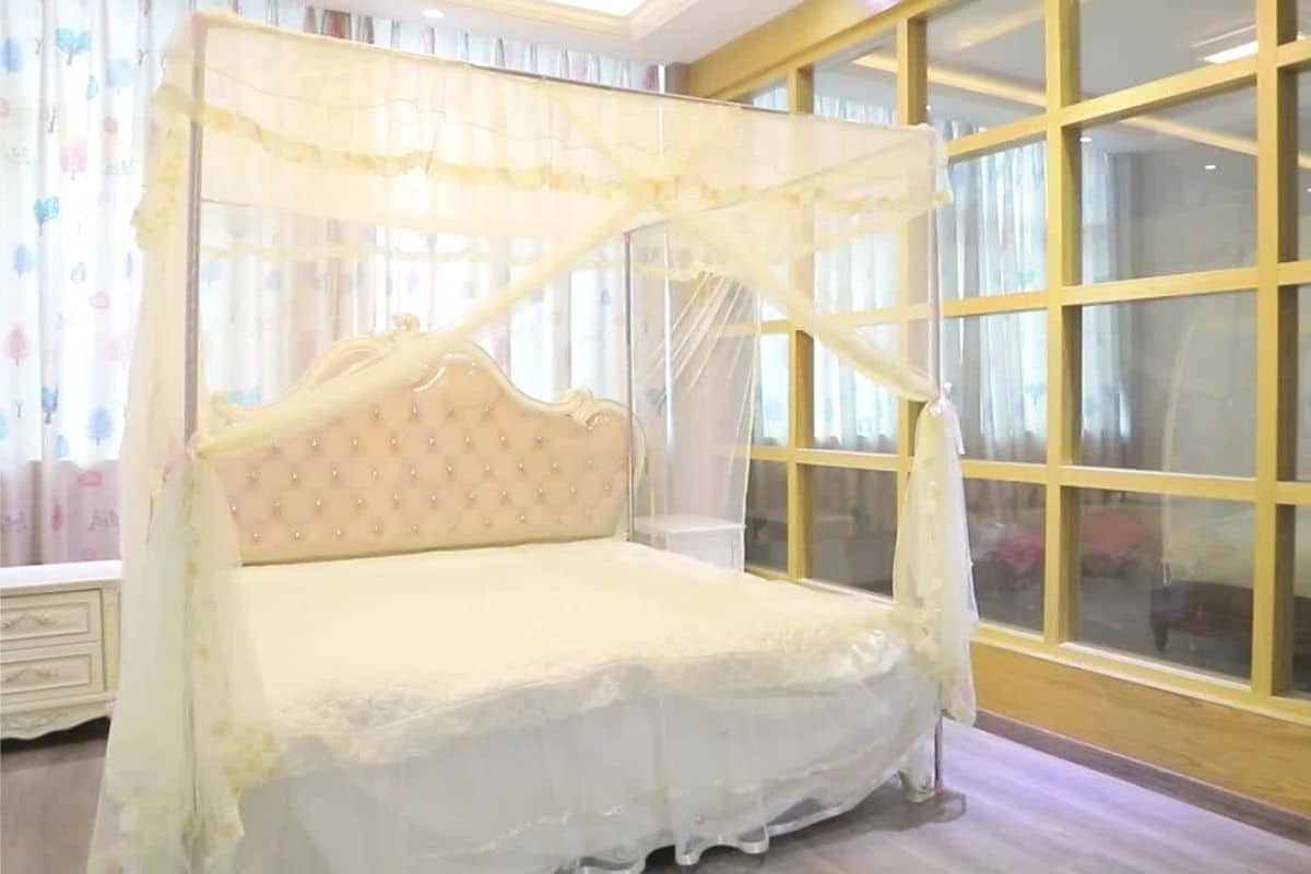 Mosquito net for single bed
